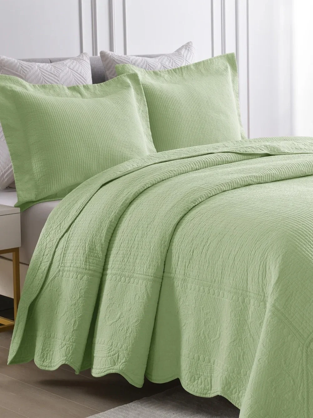 Light Green 3 piece king/cal king 100% cotton Quilted Bedspread Set - 3-Piece